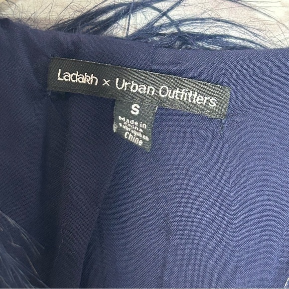 NWOT Ladakh x Urban Outfitters Margot Faux Fur Jacket in Blue - Picture 12 of 15